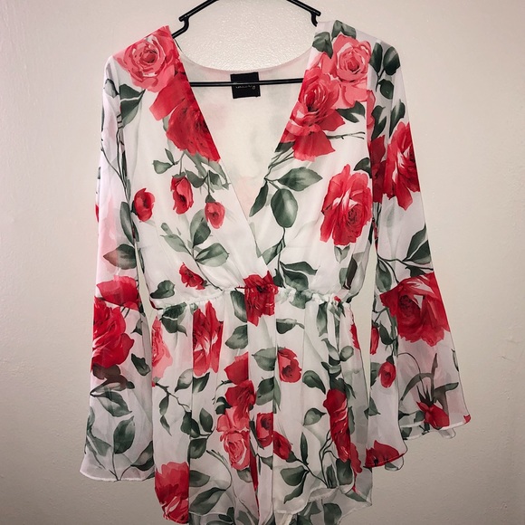 Bell Sleeve Rose Print Romper - Picture 7 of 8